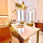 Alice Gold Apartman