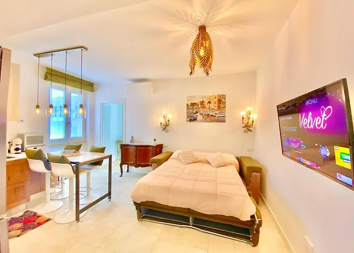 Alice Gold Apartment *