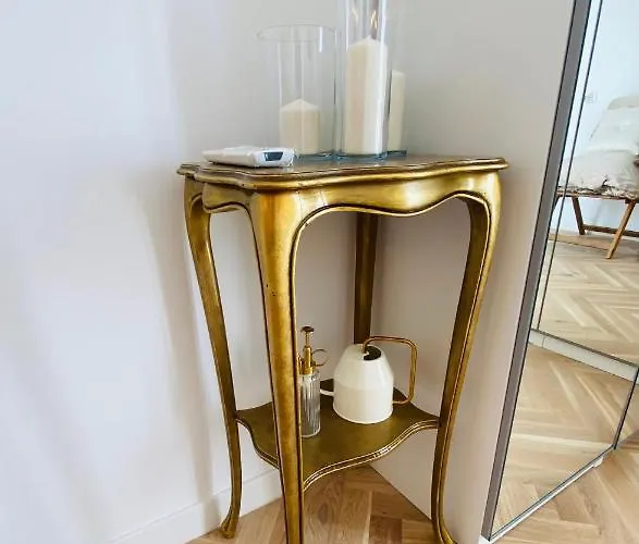 Апартаменти Alice Gold *